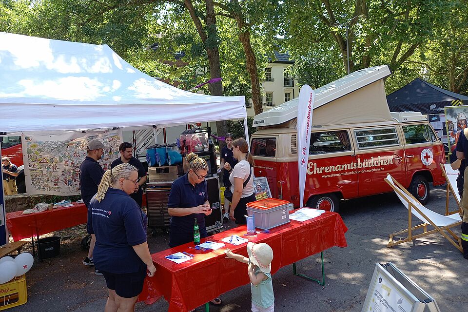 Stand des DRK Kempen beim Bevölkerungsschutztag_3 Stand des DRK Kempen beim Bevölkerungsschutztag_3