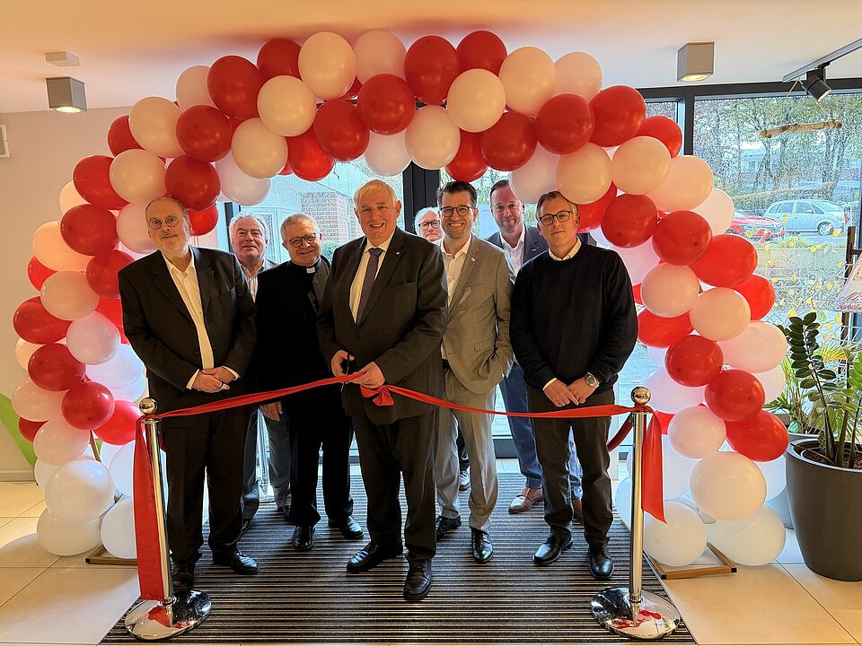 Eröffnungsfeier der Jungen Pflege im DRK-Seniorenzentrum Hinsbeck-Marienheim Eröffnungsfeier der Jungen Pflege im DRK-Seniorenzentrum Hinsbeck-Marienheim