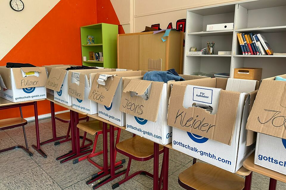 Altkleider-Sammelaktion der LVR Schule 3 Altkleider-Sammelaktion der LVR Schule 3