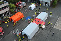 Übungsaufbau eines Verletzten-Dekontaminationsplatz NRW